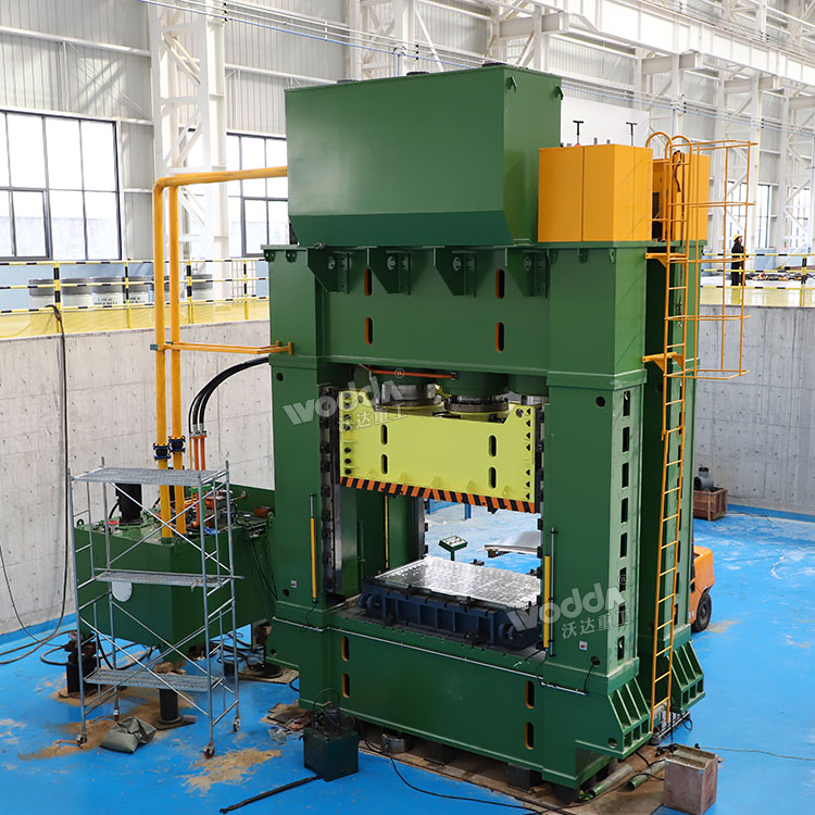 3000噸框架式液壓機車間調(diào)試