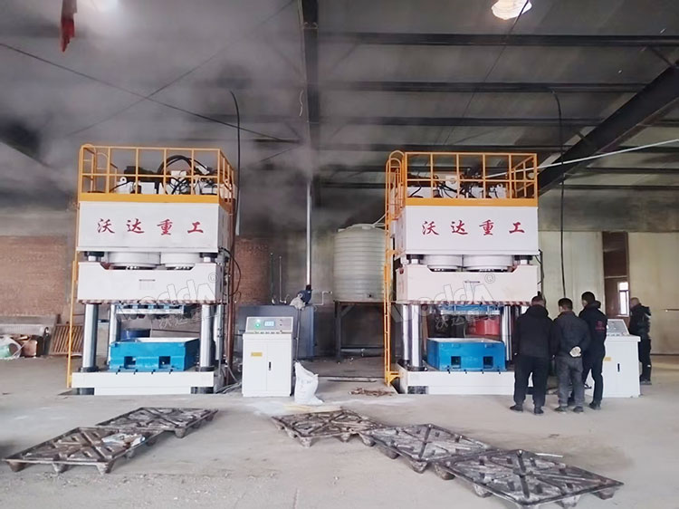 木屑托盤液壓機(jī)客戶現(xiàn)場 木屑托盤液壓機(jī)客戶現(xiàn)場