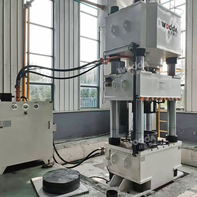 1000噸石墨粉末成型液壓機 1000噸石墨粉末成型液壓機