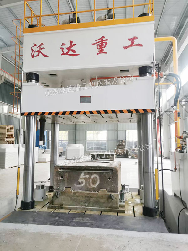 1200噸四柱液壓機 1200噸四柱液壓機